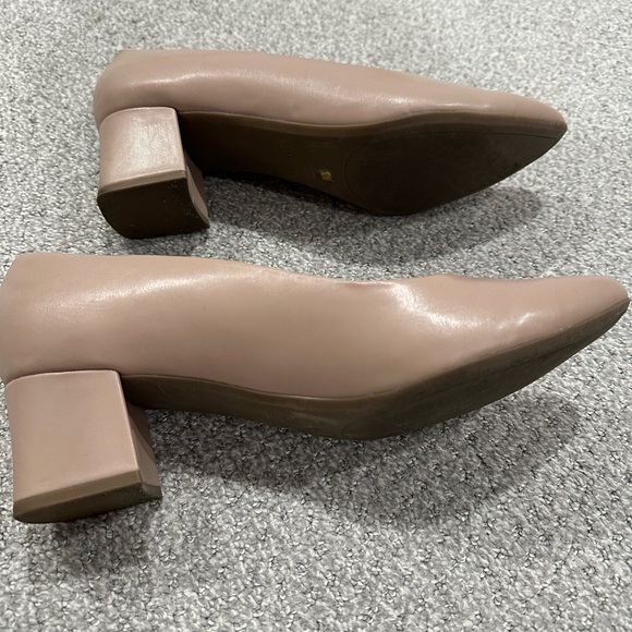 Easy spirit black heels nude size 10 - Picture 2 of 2